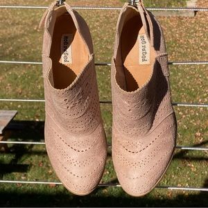 Not Rated zip back booties, women’s size 8.
